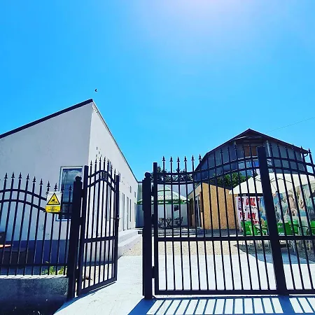 بيت ضيافة Casa Savi كوستِنيست
